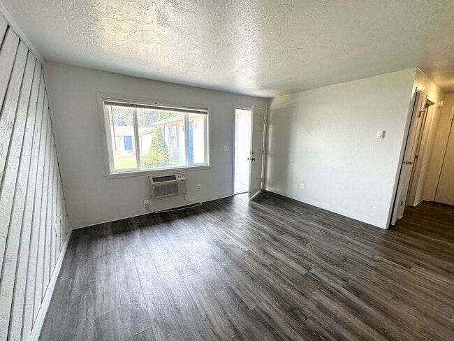 Building Photo - 207 N Indiana Ave Unit 207-2