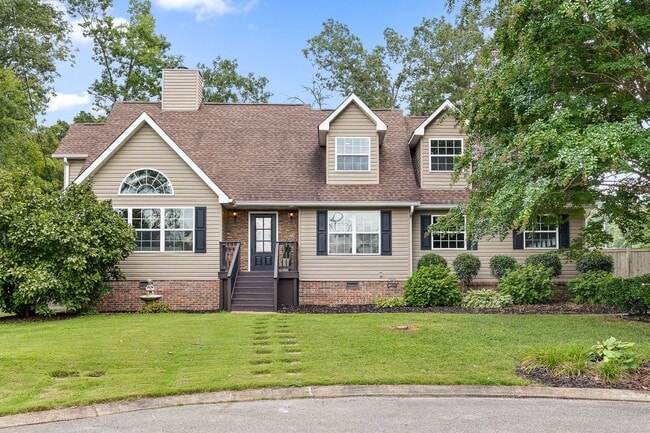 Building Photo - COMING SOON!!! 4 bedroom 2.5 bath house wi...