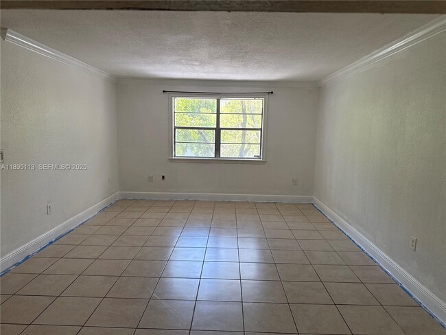 Photo - 17255 SW 95th Ave Unidad 213