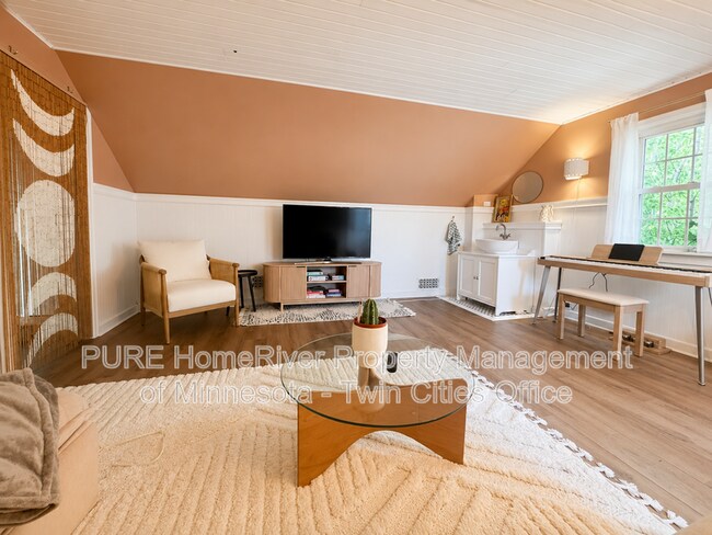 Photo - 2616 Utica Ave S