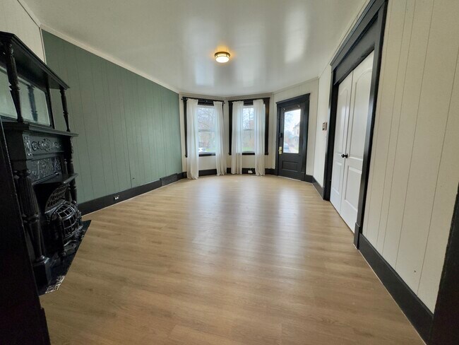 Photo - 1851 W 58th St Unidad LOWER