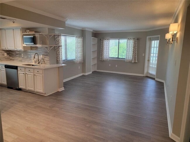 Photo - 795 Hammond Dr Condo Unit 608