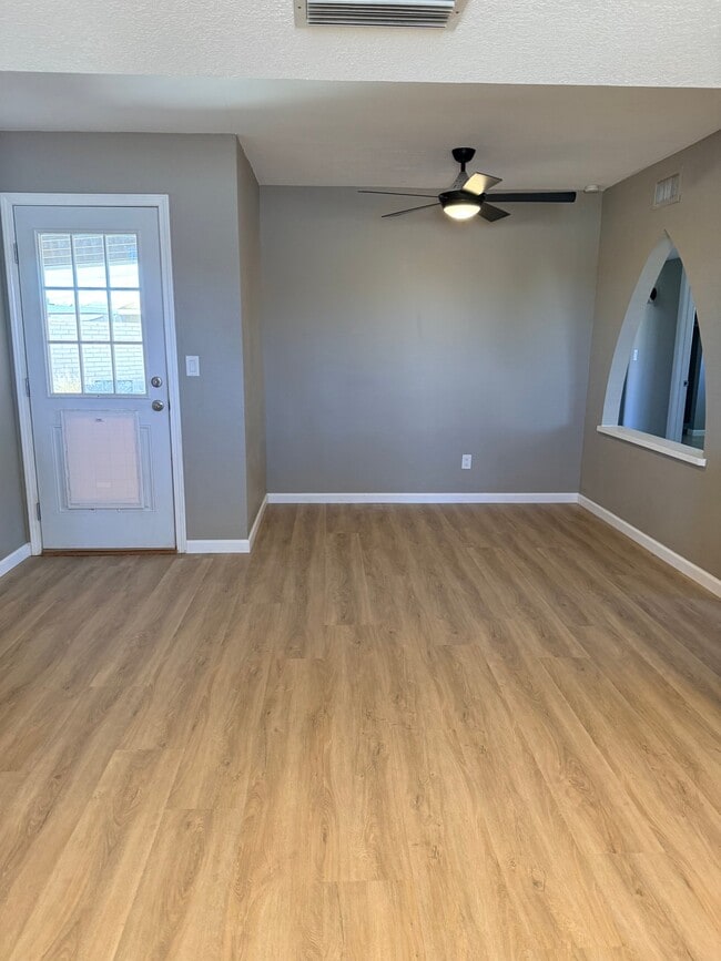 Photo - 1785 Beavertail Dr