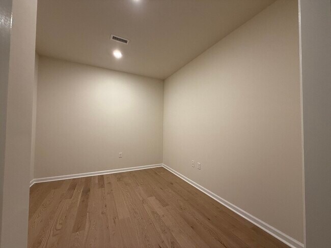 Photo - 4 Winslow Ln Unit 1411