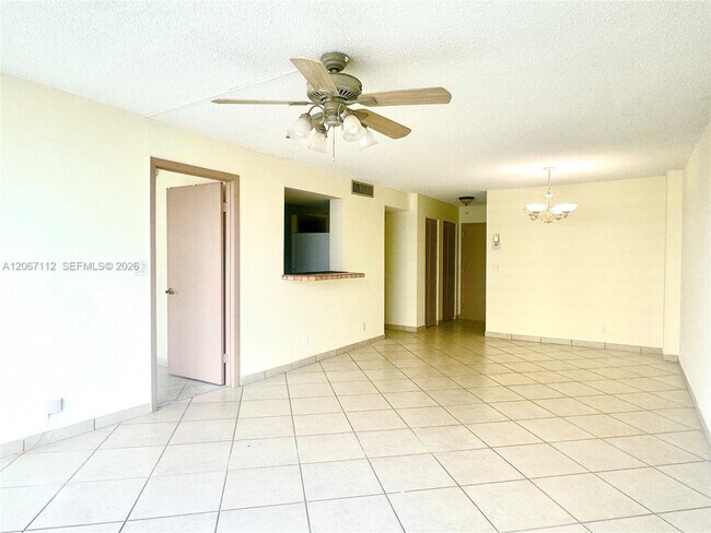 Photo - 2049 S Ocean Dr Unidad 806