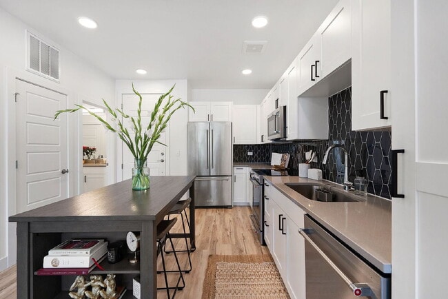 Photo - Top-Floor Denver Condo Offering Privacy, Views & Upgraded Appliances Unit 404