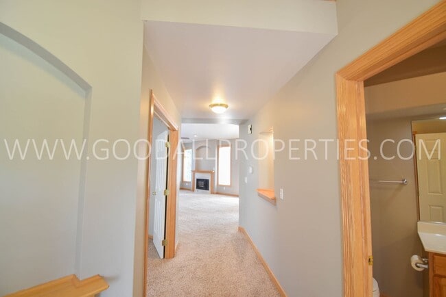 Photo - 2 Bedroom 2 bath Town Home in West Des Moines