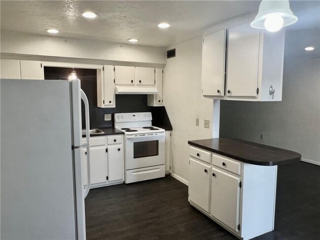 Photo - 1807 Suzanne Dr