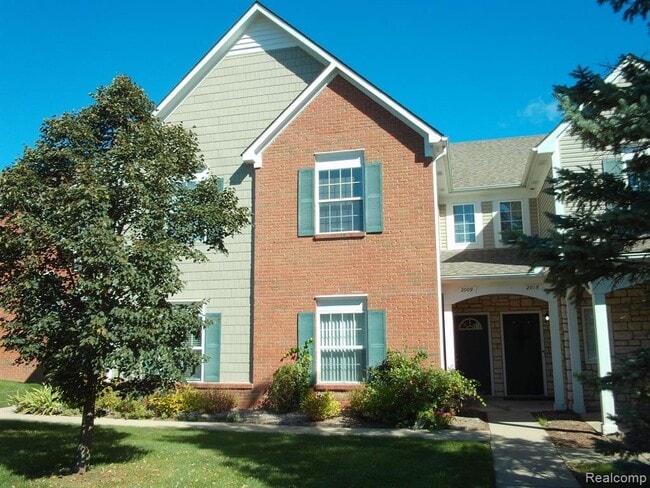 Building Photo - 2009 Monarch Dr Unit 3