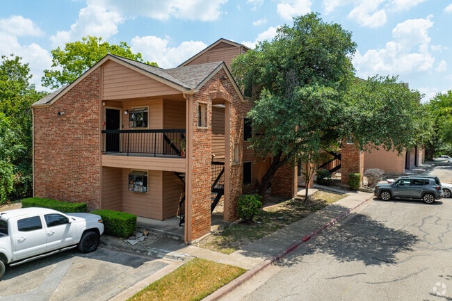 Building Photo - Tramor at Oak Bend Rental