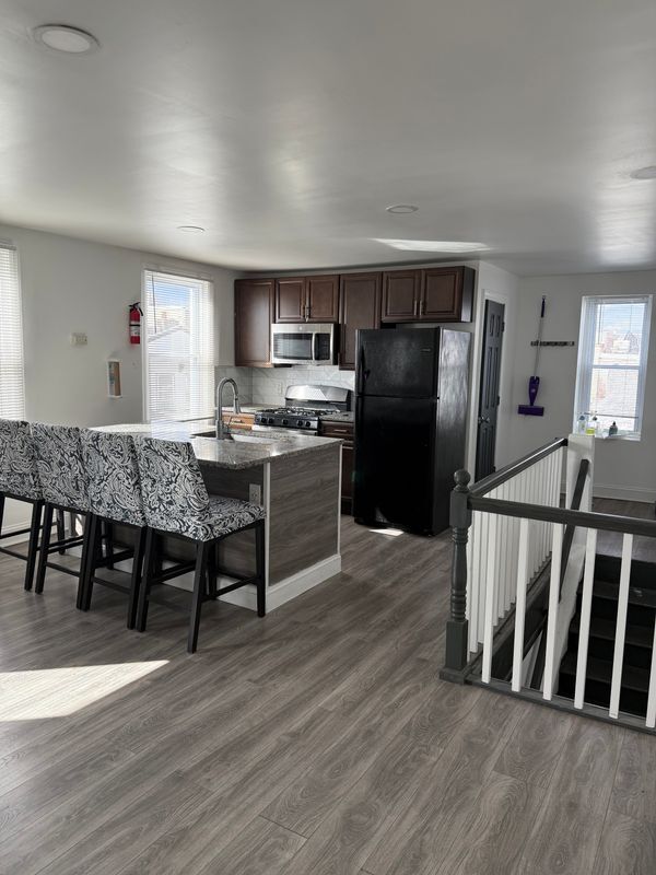 Photo - 6135 Vine St