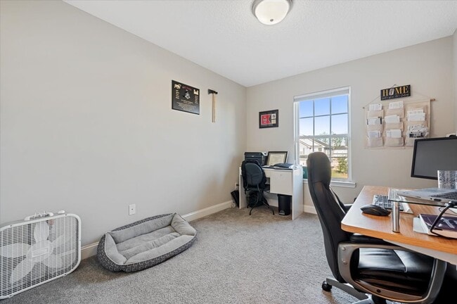 158 Hamlet Ct