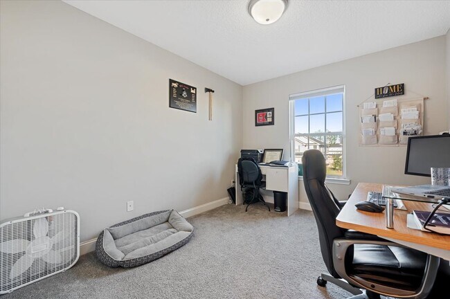 Photo - 158 Hamlet Ct