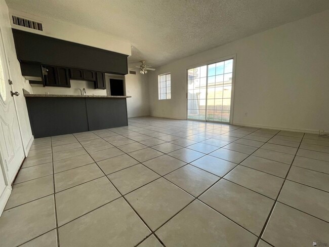 Photo - 2684 W 14th St