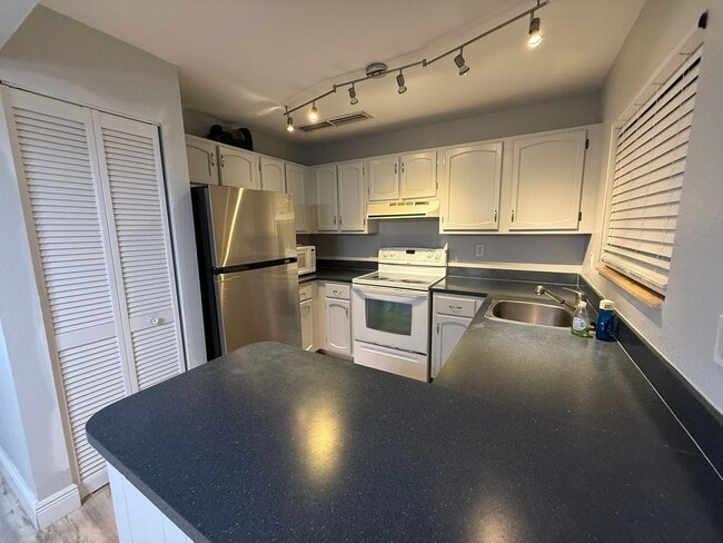 Photo - 2811 SW Archer Rd