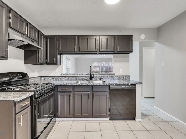 Building Photo - 2226 Spring Dusk Dr