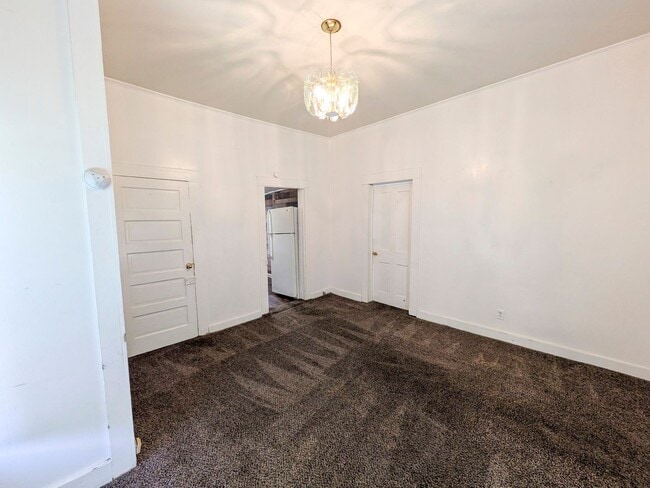 Photo - 1130 Elgie St