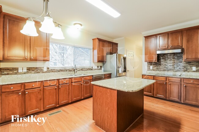 Photo - 2184 McLaughlin Dr