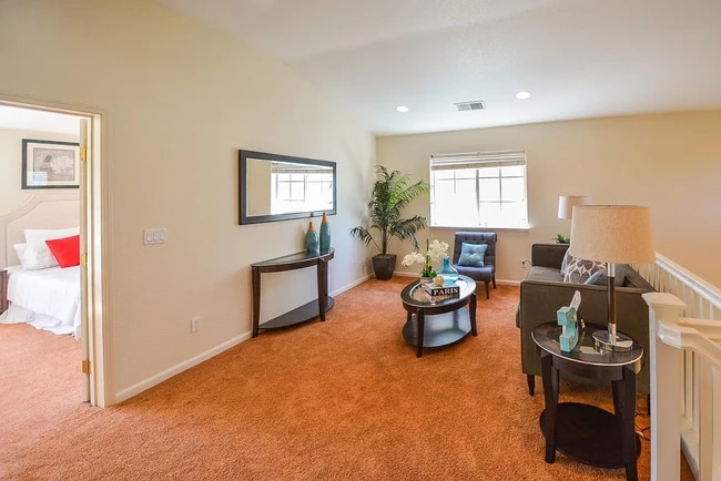 Photo - 2903 Stallion Way