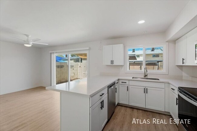 Photo - 3807 S Mill Ave