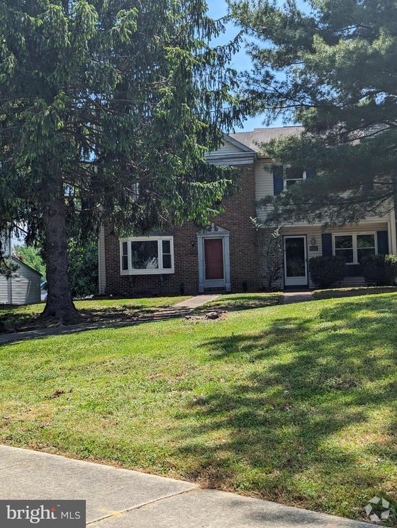 Building Photo - 830 Woodcrest Dr Rental