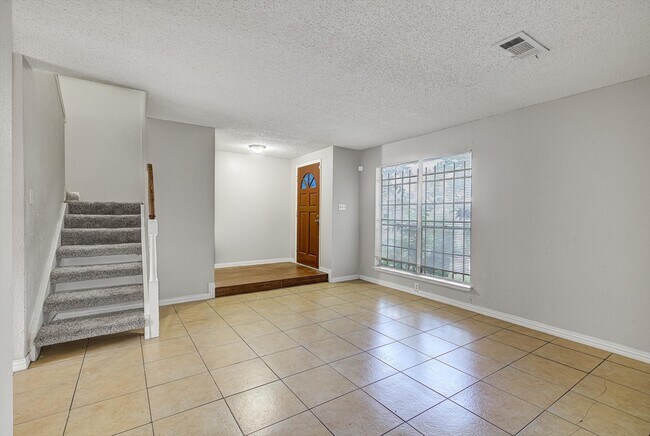 Photo - 5825 W Tidwell Rd