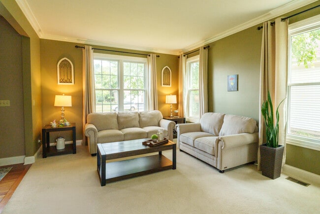 Photo - 864 Red Clover Dr