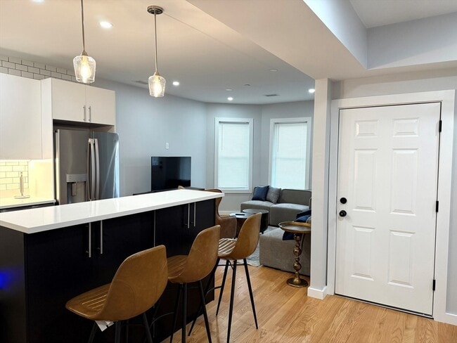 Photo - 27 Linden St Unit 2