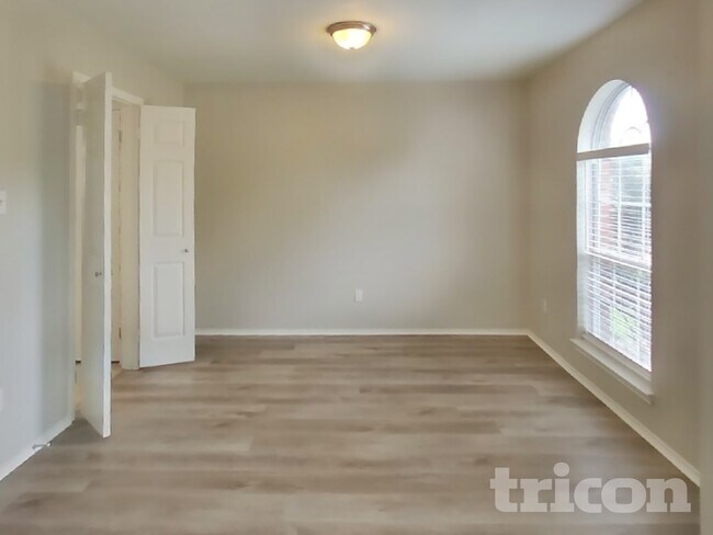 Photo - 1701 Pecan View Dr