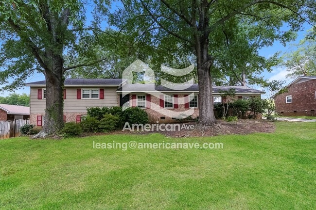 Photo - 323 Holly Dr