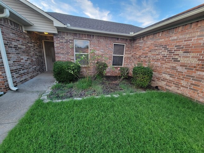 Photo - 22 Apricot Dr