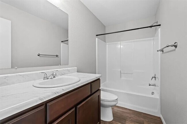 Photo - 246 E Anabranch Ct
