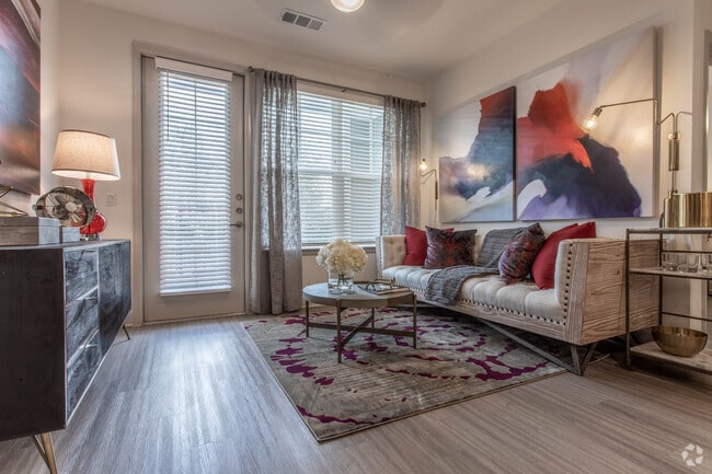 2 BR, 2 BA - 1091 SF