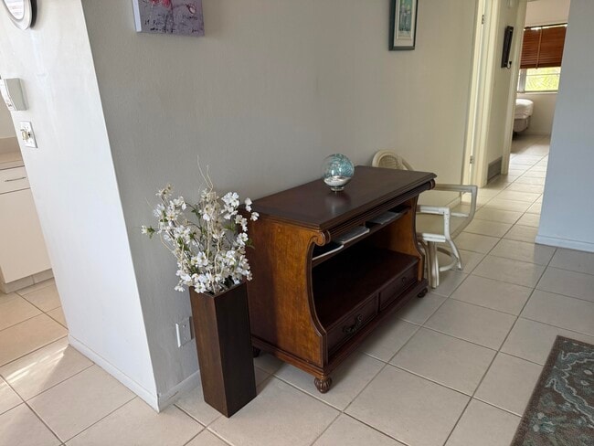 Photo - 192 Waltham H