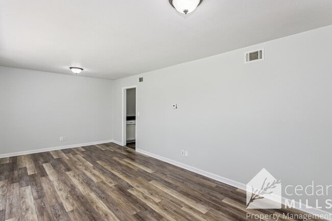 Photo - Spacious 3 Bed Corner Lot Near South High & I-235