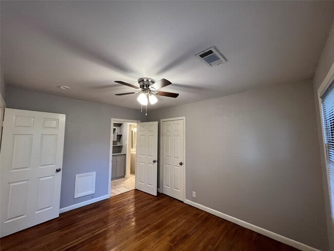 Photo - 3409 Bacon St