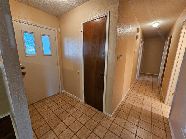 Photo - 400 Hallmark Dr