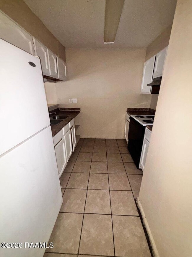 Building Photo - 102 Marigny Cir Unit D