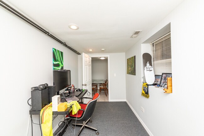 Photo - 2833 N Albany Ave Unit G