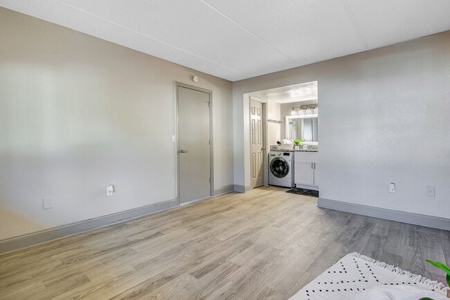 Photo - SoDo Flats | 1 Bedroom Apartments in Downt...
