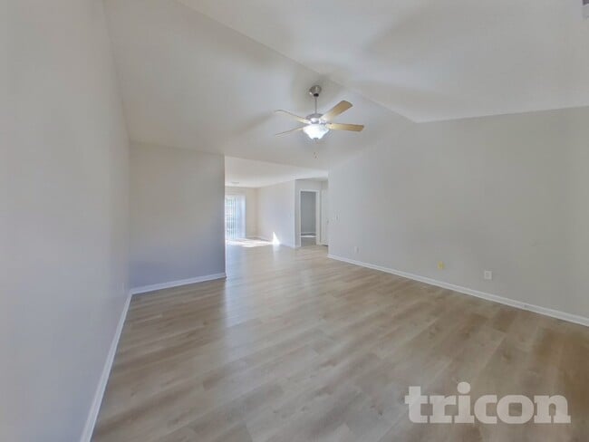 Photo - 6 Alderwood Ct