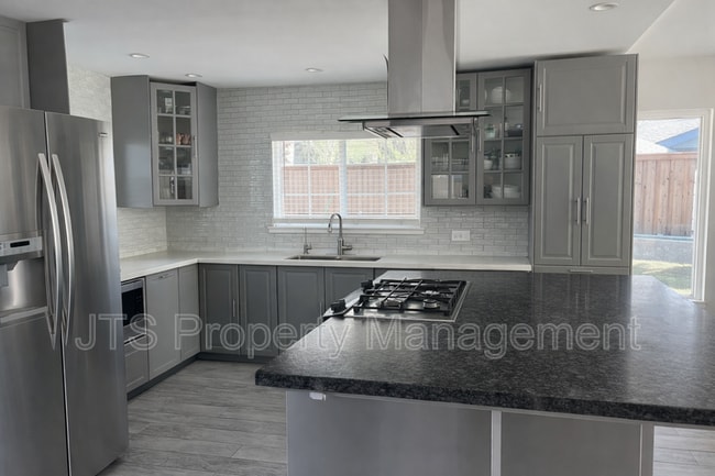 Photo - 1761 Klamath River Dr