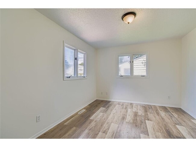 Photo - 915 Fuller Ave