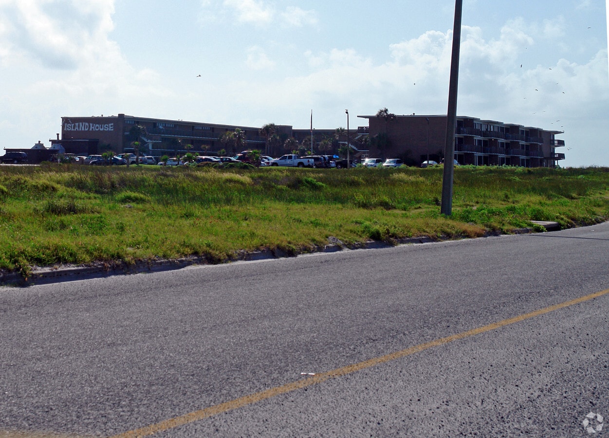 Photo - Island House Condos