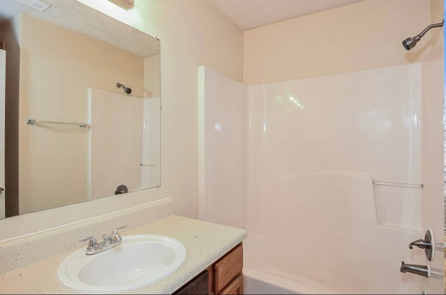 Photo - 7133 Copperbend Ct SE