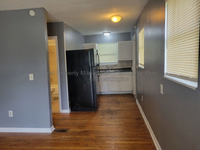 Photo - 7210 Westinghouse Ave