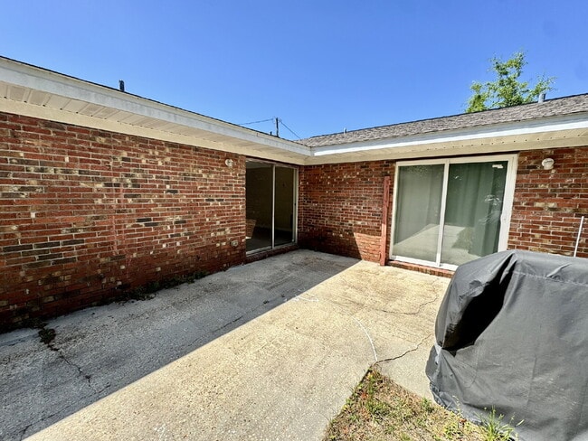 Photo - 1 bedroom 1 bathroom triplex unit Unit F