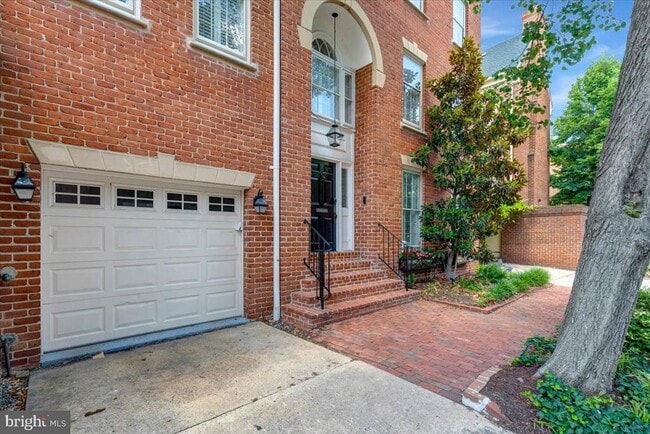 Photo - 303 S Union St