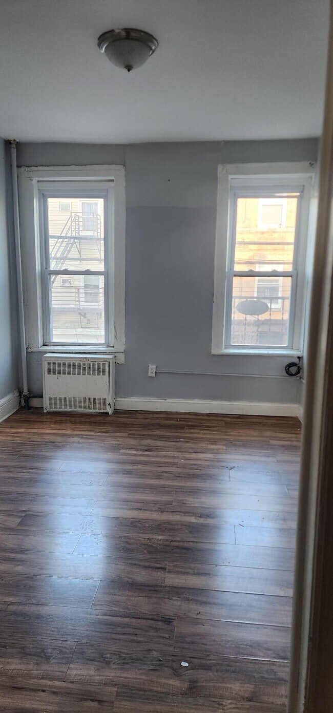 Photo - 325 37th St Unidad 2