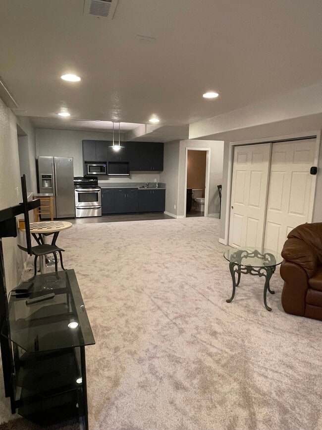 Photo - 3376 White Oak Ln Unit B